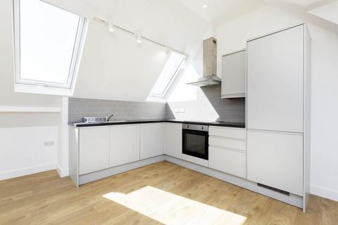 3 bedroom apartment to rent, NW3