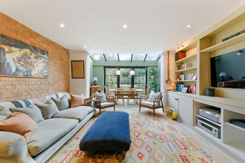 4 bedroom house to rent, Sisters Avenue, SW11