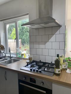 1 bedroom flat to rent, Revell Road- KINGSTON UPON THAMES