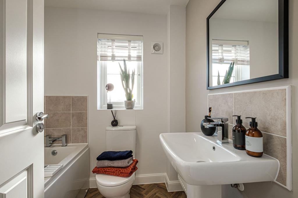 Family bathroom our 3 bed Maidstone home