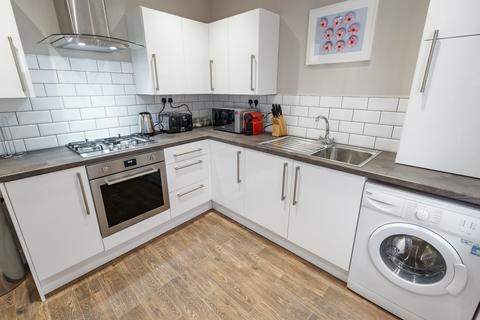 4 bedroom house to rent, Molyneux Road, L6 6AW,