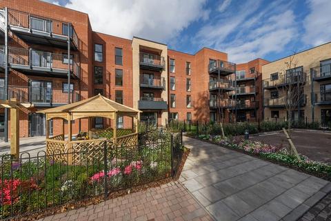 1 bedroom retirement property for sale, Apartment 35 at May Tree Place Flats 1 – 66,  1 Banister Road, Southampton SO15