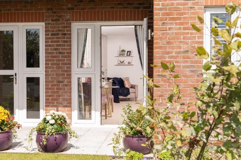 1 bedroom retirement property for sale, Apartment 35 at May Tree Place Flats 1 – 66,  1 Banister Road, Southampton SO15