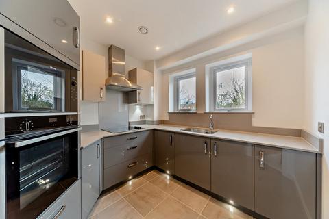 2 bedroom retirement property for sale, Apartment 37 at Augustus House Station Parade, Virginia Water GU25