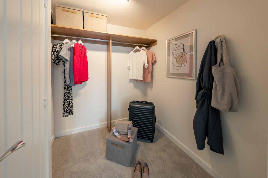 Show Apartment Walk in Wardrobe