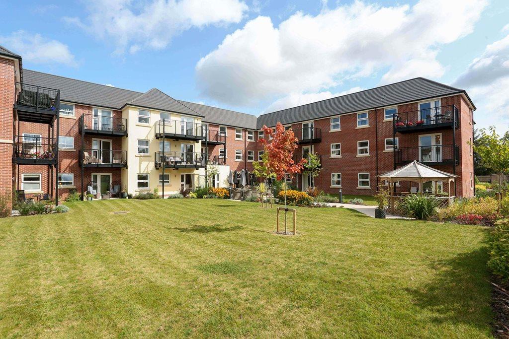 South facing gardens at Foxglove Place