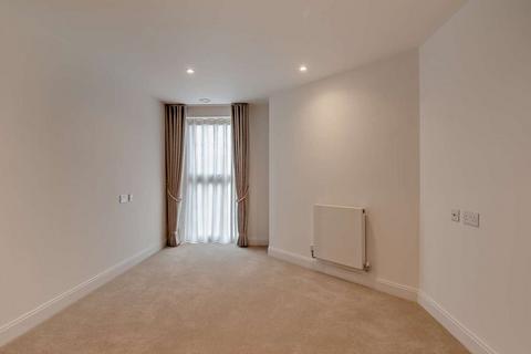 2 bedroom retirement property for sale, Apartment 39 at Goldwyn House Studio Way, Borehamwood WD6