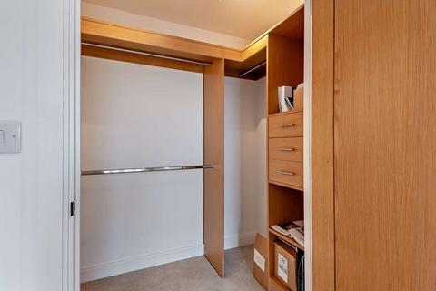 2 bedroom retirement property for sale, Apartment 39 at Goldwyn House Studio Way, Borehamwood WD6