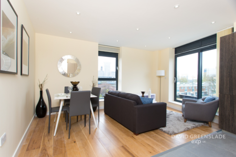 3 bedroom penthouse to rent, Saltwell Street, London E14