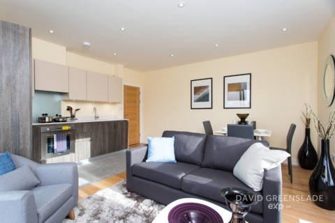 3 bedroom penthouse to rent, Saltwell Street, London E14