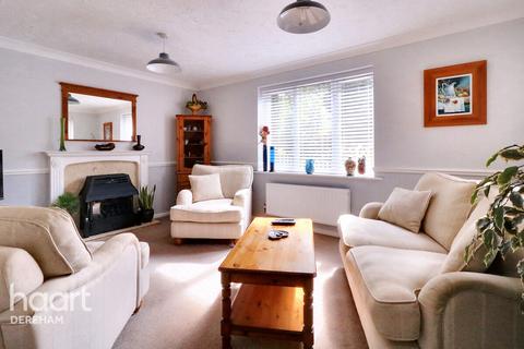 11 Bulrush Close, Scarning, Dereham, NR19 2UE