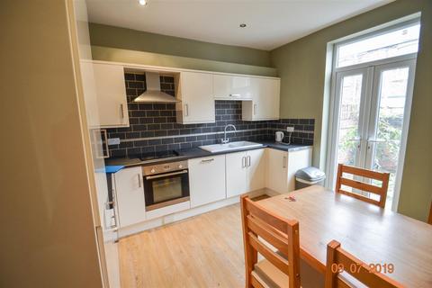 4 bedroom house to rent, Waverley Street, York