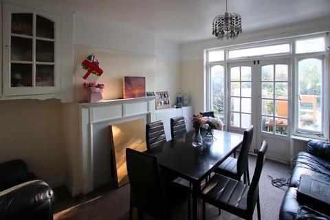 3 bedroom end of terrace house for sale, Eden Park Avenue, Beckenham