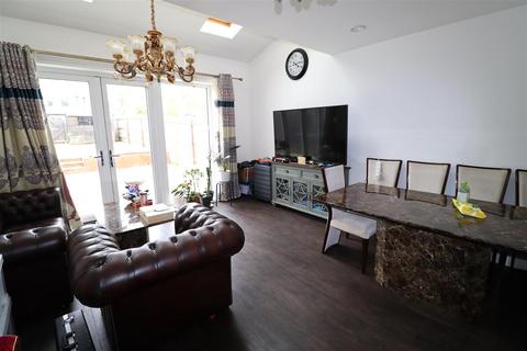 3 bedroom house for sale, London, NW9