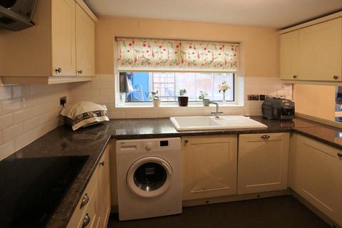 3 bedroom end of terrace house for sale, Uplands Court, Greenview Avenue