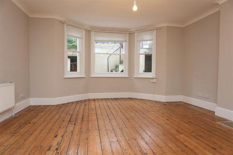 2 bedroom flat to rent, Tisbury Road, Hove