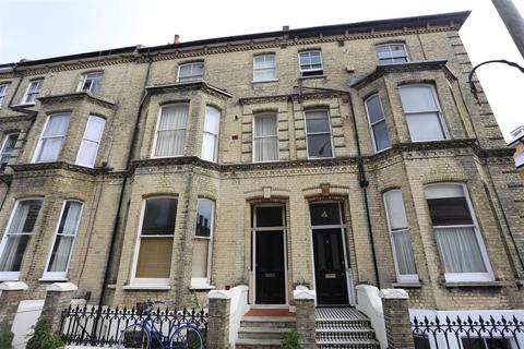 2 bedroom flat to rent, Tisbury Road, Hove