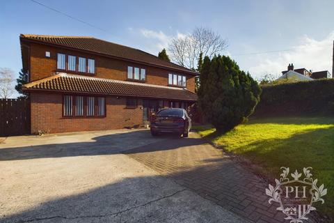 4 bedroom detached house for sale, Ormesby Bank, Ormesby