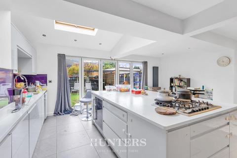 36 Armitage Close, Middleton, Manchester, M24 4PA