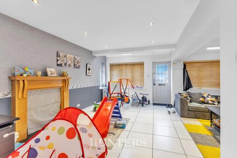 36 Armitage Close, Middleton, Manchester, M24 4PA