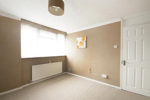 15 Ash Close, Slough, SL3 8EG