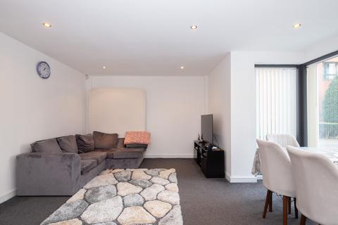 2 bedroom flat for sale, Wilmslow Road, Manchester M20