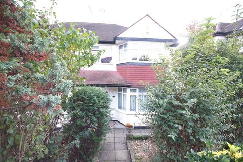 3 bedroom semi-detached house to rent, Cardrew Avenue, London, N12