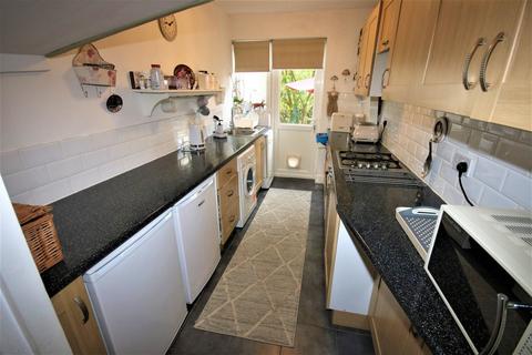 3 bedroom semi-detached house to rent, Cardrew Avenue, London, N12