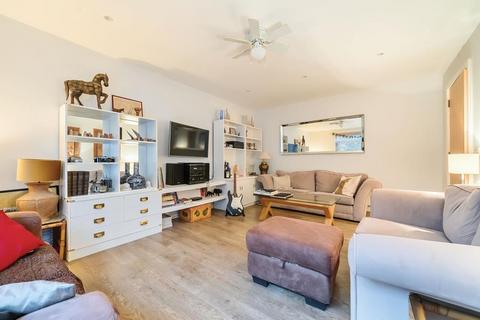 2 bedroom flat for sale, Barnet,  London,  EN5