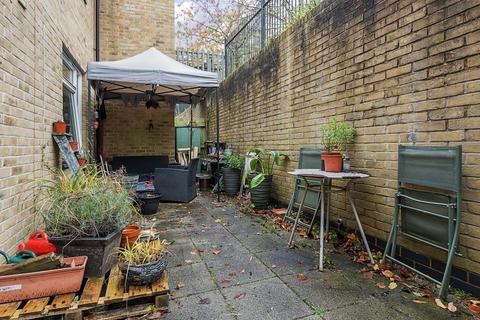 2 bedroom flat for sale, Barnet,  London,  EN5