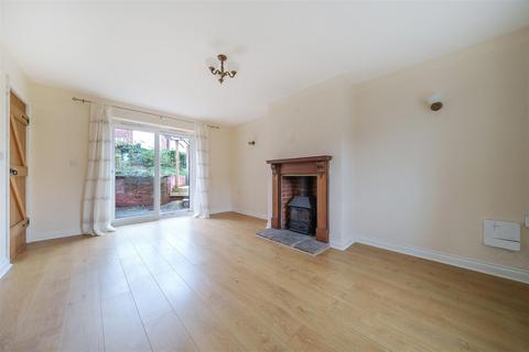 4 bedroom detached house for sale, High Street, Worton