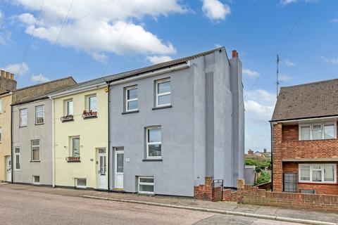 4 bedroom end of terrace house for sale, Harwich, CO12