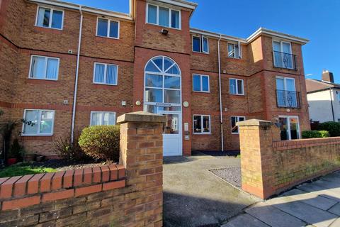 2 bedroom flat to rent, Withens Lane, Wirral CH45