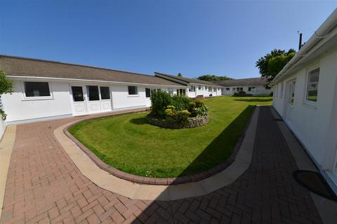 2 bedroom property for sale, Coastland Holiday Park, Manorbier, Tenby