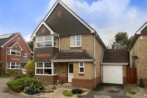 4 bedroom detached house for sale, Crosshaven, Littlehampton BN17