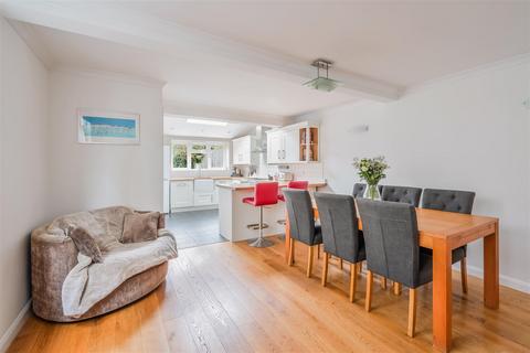 85 Albert Road, Epsom, KT17 4EQ