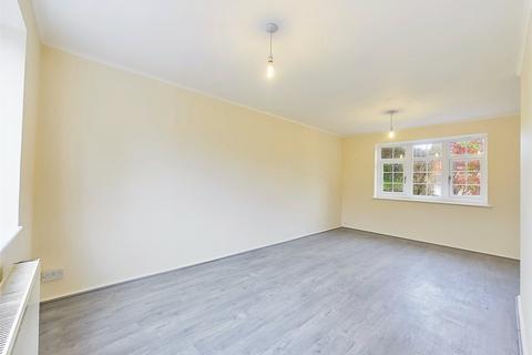 28 Cleeve Drive, Worcester, WR4 9JU