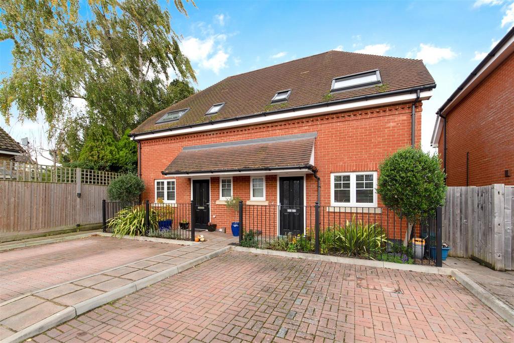 OSBORNE CLOSE, (14).jpg