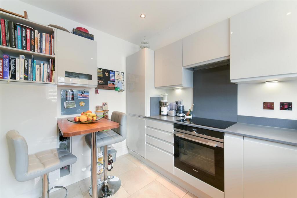 OSBORNE CLOSE, (6).jpg