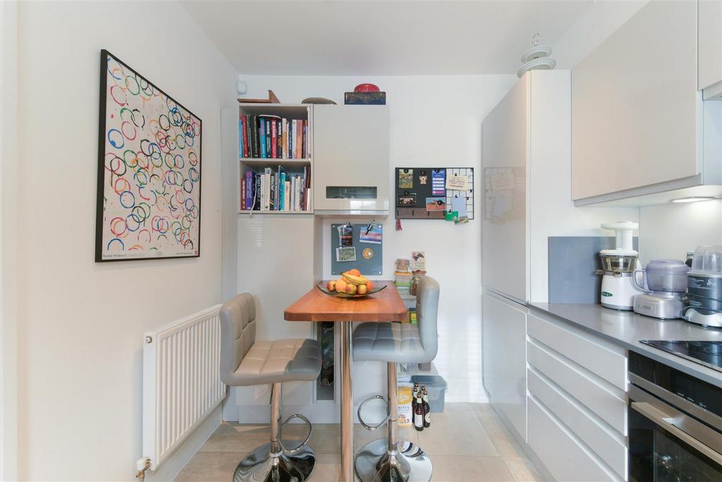 OSBORNE CLOSE, (7).jpg