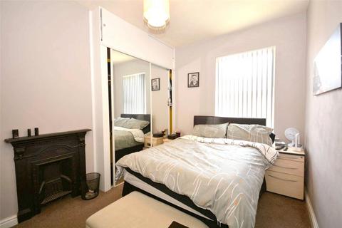 2 bedroom terraced house to rent, Salisbury Place, Calverley, Pudsey, West Yorkshire