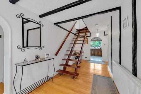 168 Marvels Lane, London, SE12 9PJ