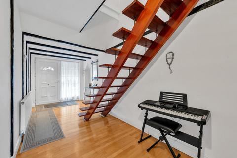 168 Marvels Lane, London, SE12 9PJ