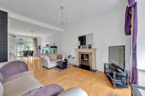 168 Marvels Lane, London, SE12 9PJ