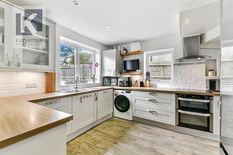 62 Cunliffe Road, Epsom, KT19 0RL