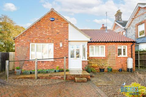 2 bedroom bungalow for sale, Nortonsfield Close, Holt, NR25