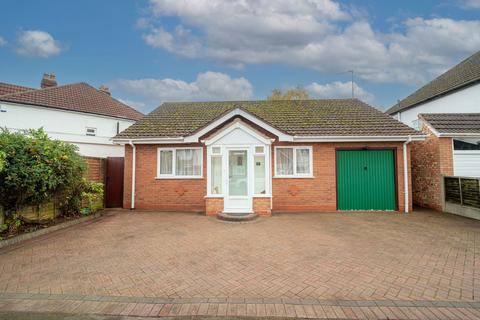 2 bedroom detached bungalow for sale, Cropthorne Road, Solihull B90