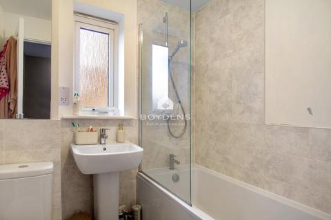 42 Christopher Garnett Chase, Stanway, Colchester, CO3 8BP