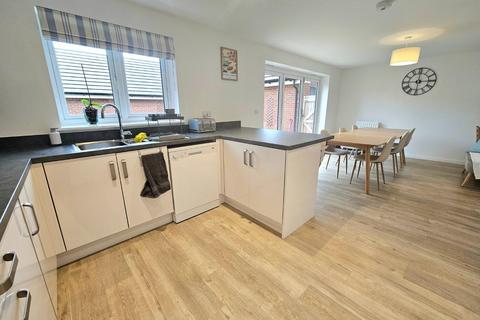 4 bedroom detached house for sale, Barley Close, Cam