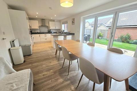 4 bedroom detached house for sale, Barley Close, Cam